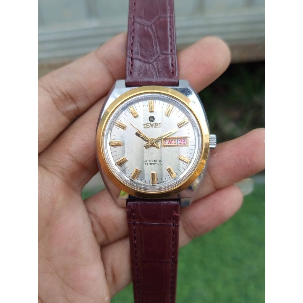 Jam tangan Vintage automatic  original swiss mulus antik