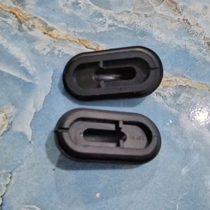 Karet Selang Wiper Belakang Mobil Universal / Karet gromet cover pelindung kabel pintu mobil bagian 