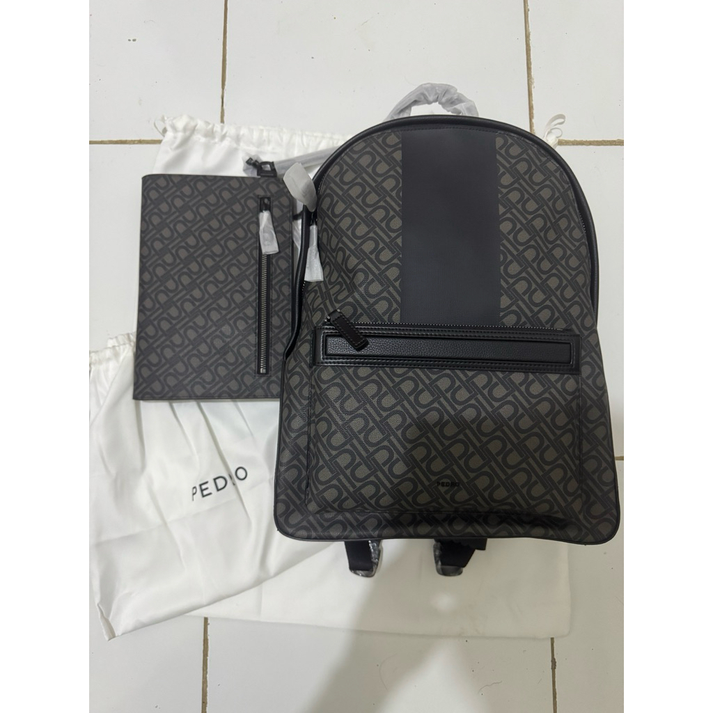 James Backpack & Pouch Pedro
