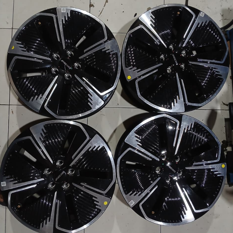 Velg Mobil Bekas Copotan STD JAECOO J5 R18 X7,5 5X108 Harga Satuan