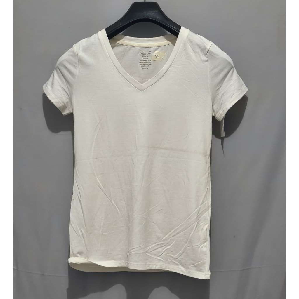 kaos polos blus wanita putih slim fit V neck import
