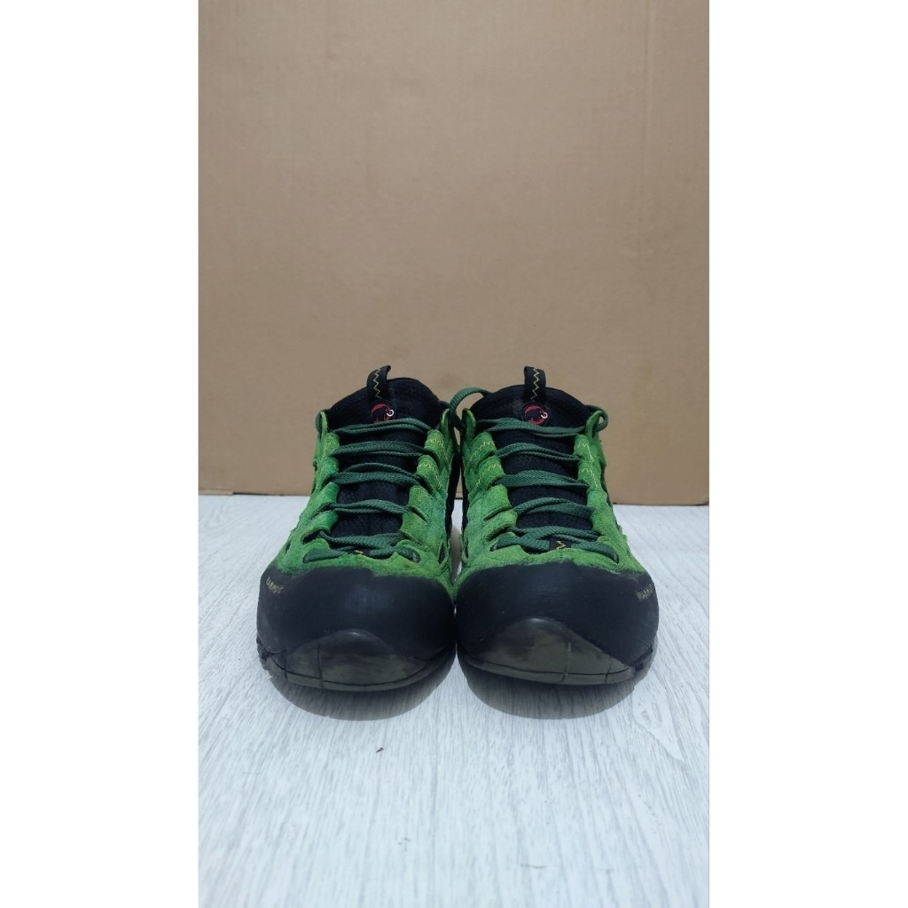 sepatu gunung hiking casual mammut redburn low GTX