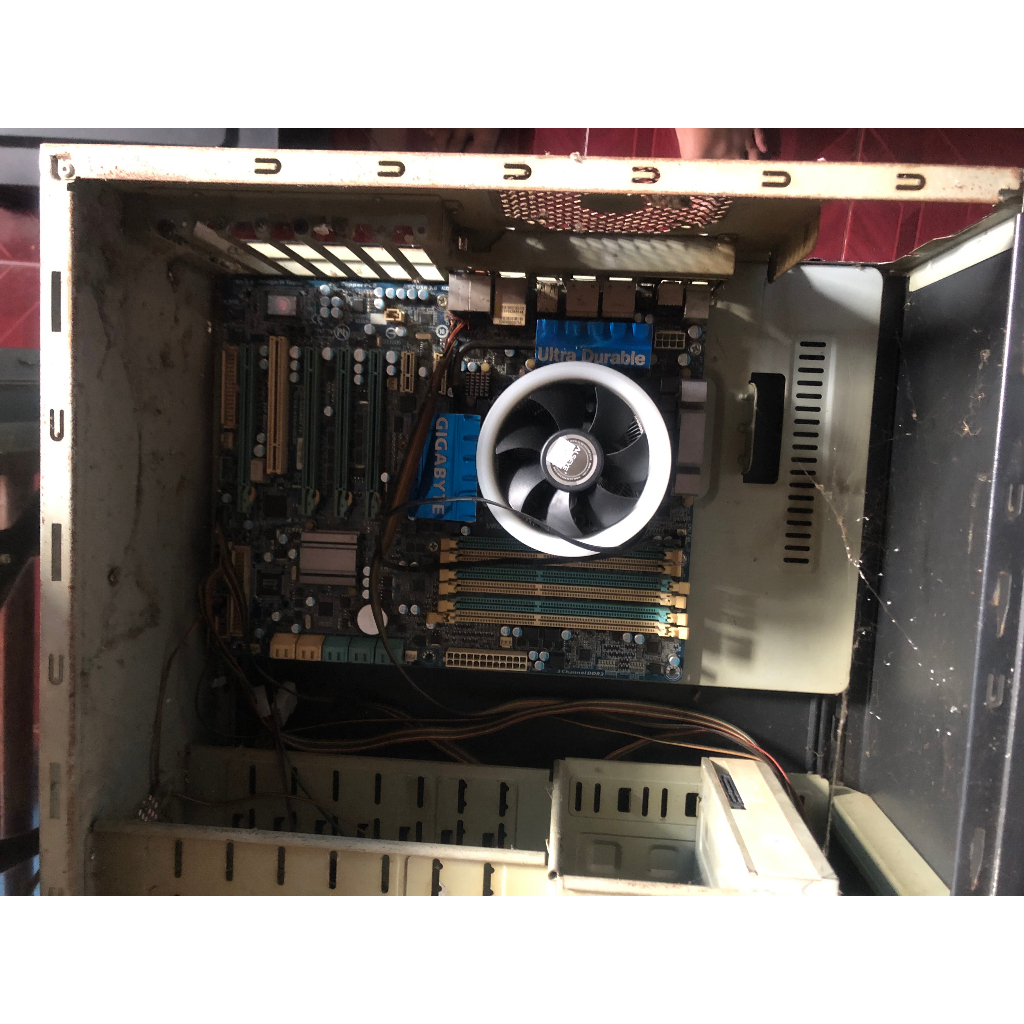 PAKETAN INTEL CORE i7 950 3.06ghz MOBO GIGABYTE GA X58A-UD3R LGA1366 DDR3 OFFBOARD - FAN + CASING