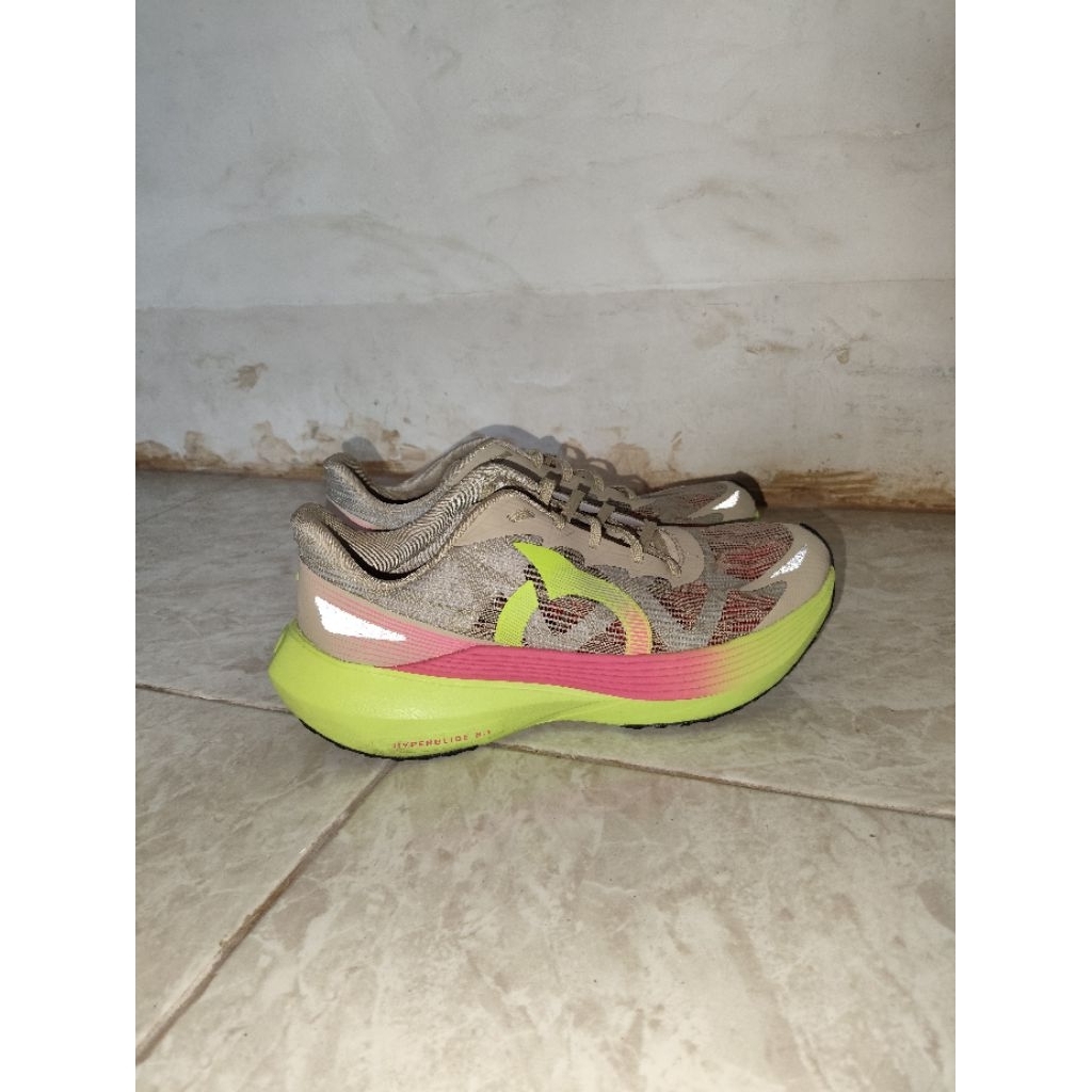 preloved sepatu ortus hyperglide 3.1 ukuran 40 baru dipake 5km an