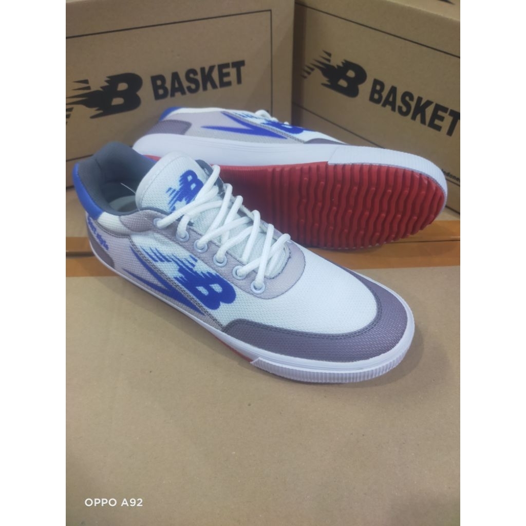 sepatu capung dragon fly merk mb putih original