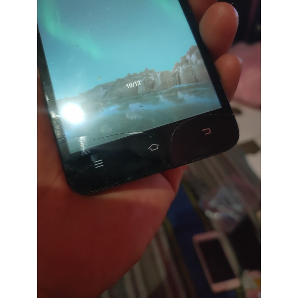 lcd Vivo y53 minus retak seperti di Poto sentuh masih normal