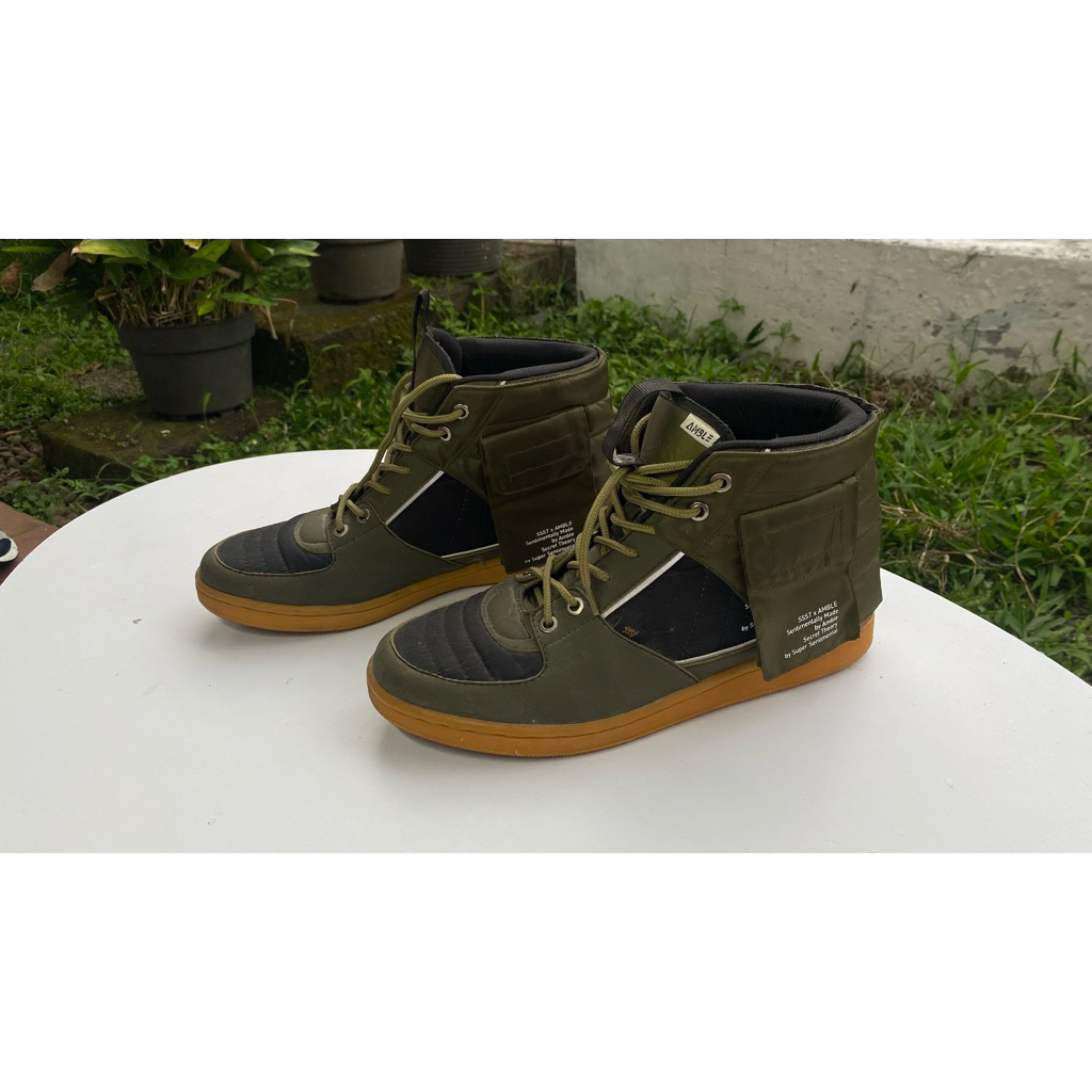 AMBLE x SSST OLIVE