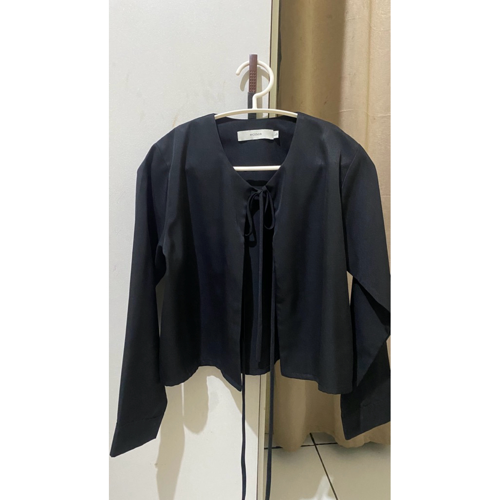 [PRELOVED] ECINOS Solar Tie Top Black Size S/M
