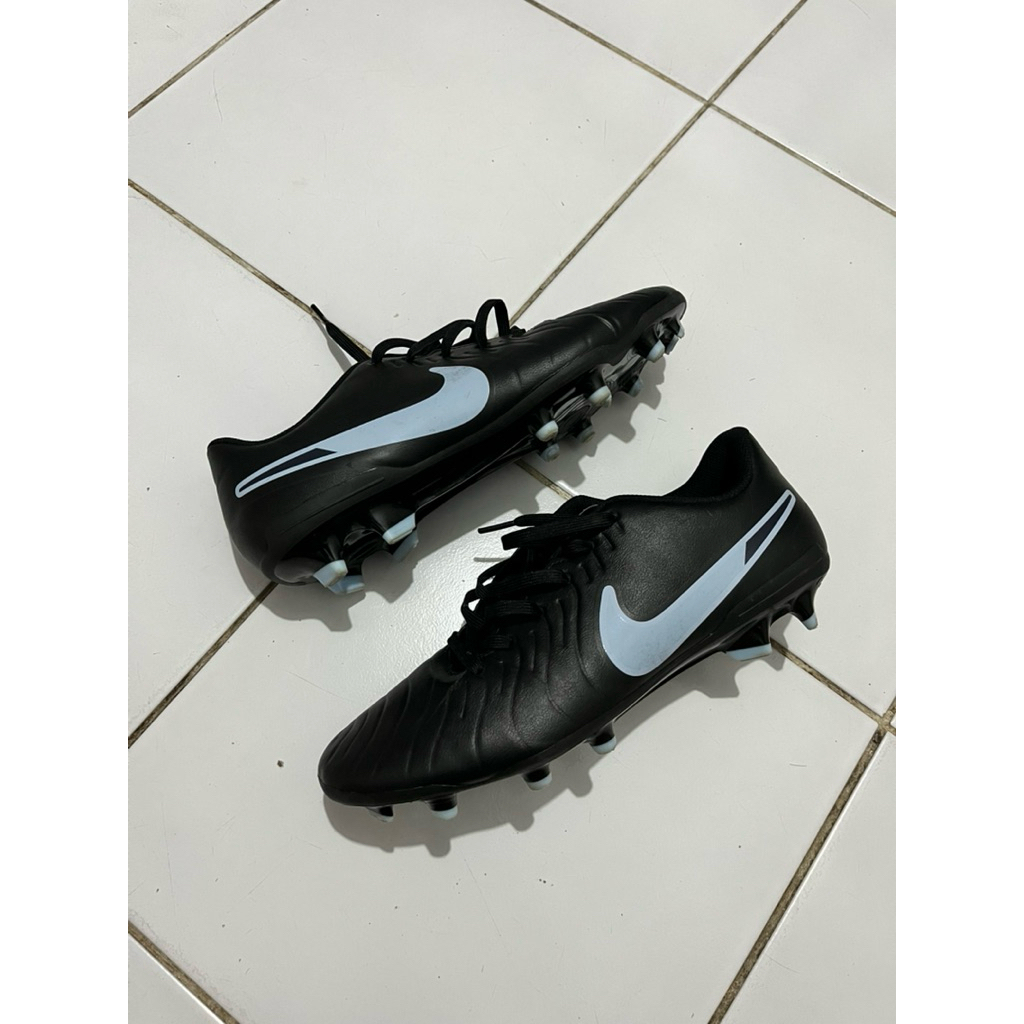 Sepatu Bola Nike Tiempo Legend 10
