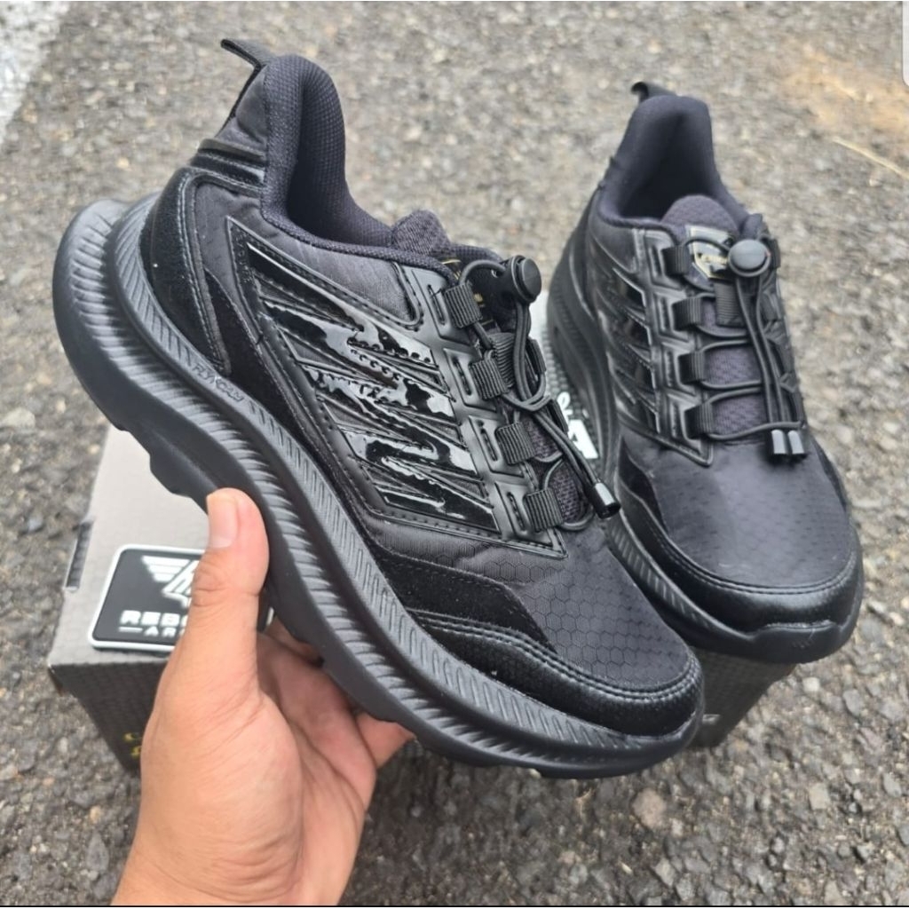 SEPATU EXDUMA