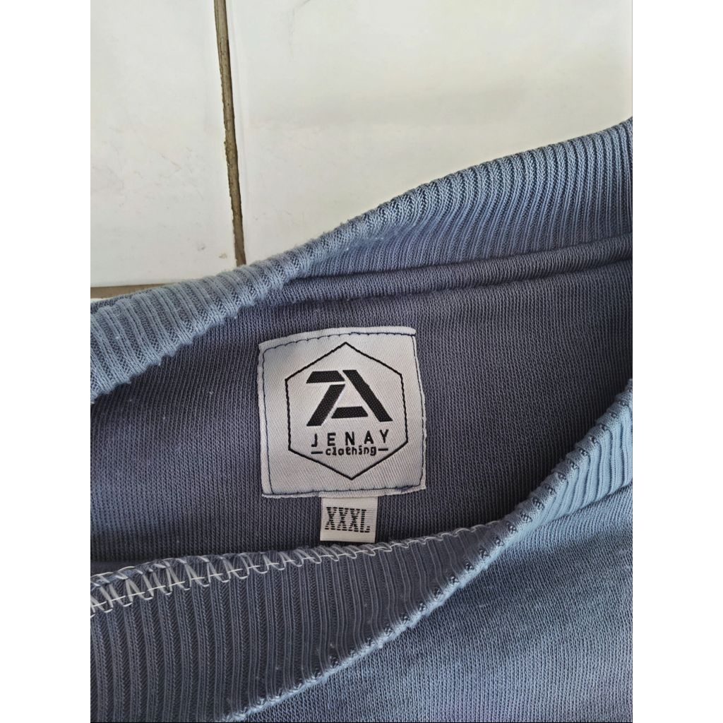 Sweater Crewneck ( Second ) XXXL Normal (Bukan oversize)