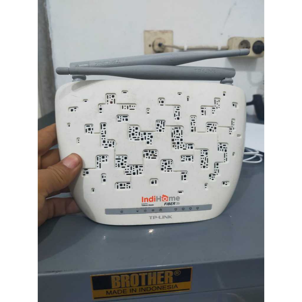 Modem Router TP-Link TD-W8961N 300Mbps Wireless N ADSL2+ - Unit Only - Bekas Normal