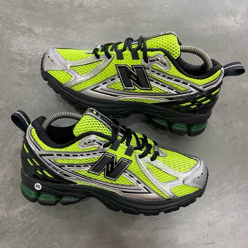 [Size 40] New Balance 1906R Volt Black Green Neon (M1906RCG) Second Kondisi Mulus Nominus. Harga Bar