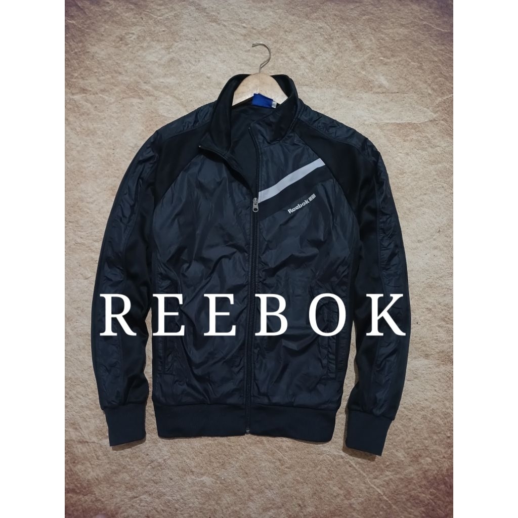 jaket tracktop REEBOK bahan adem bekas pakai recomend