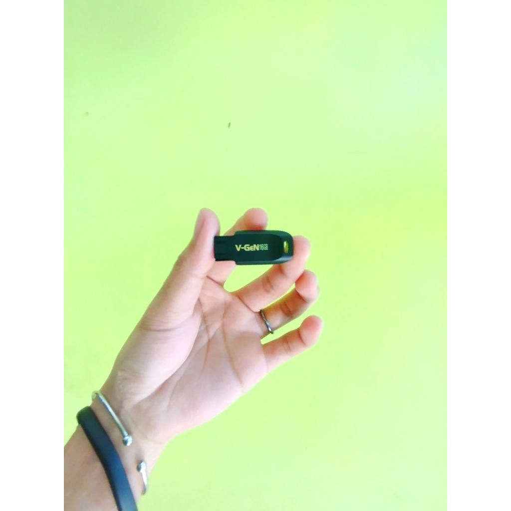 Flashdisk 16 GB  isi game Ps2