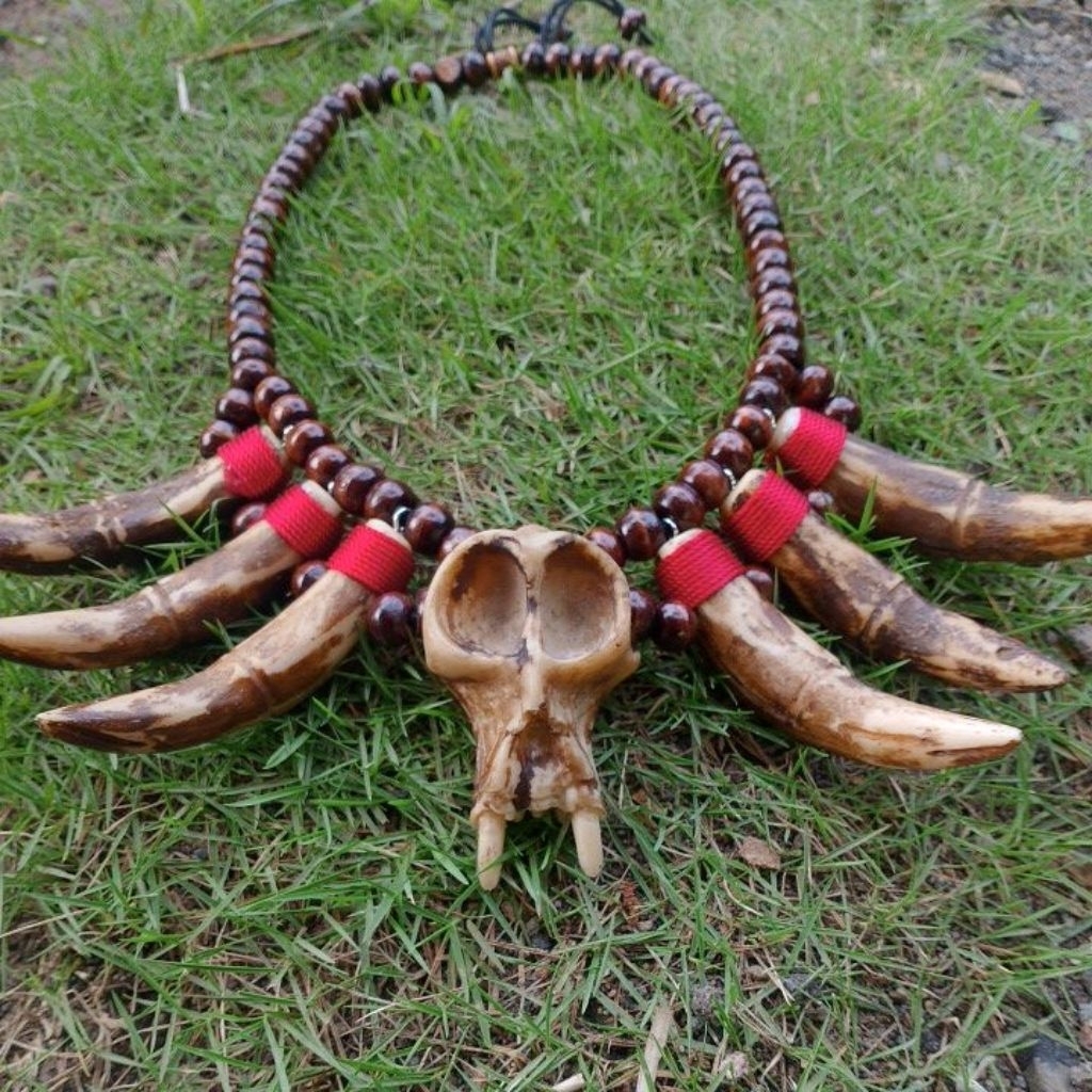 kalung etnik taring hm replika tengkorak simple