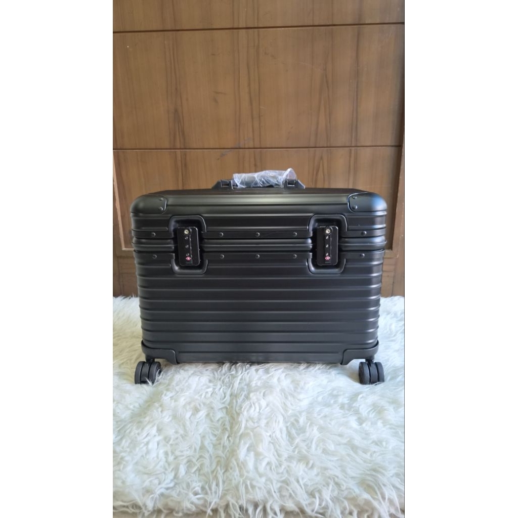 Koper Rimowa Pilot 20 Inch Cabin Size