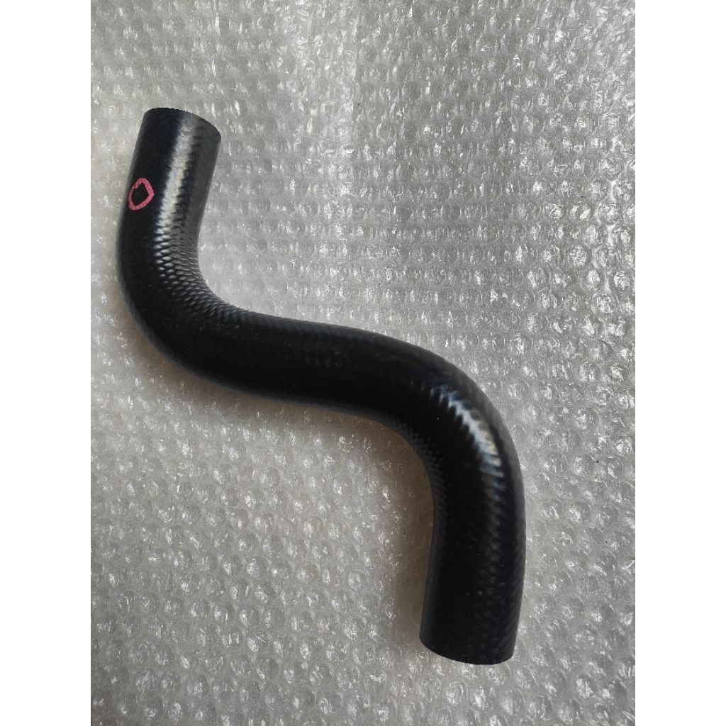 selang radiator bawah avanza/xenia 2004-2006