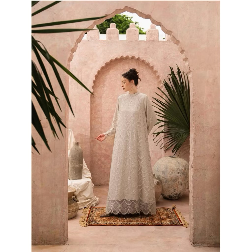 Senara Lace Dress- Heavenlight