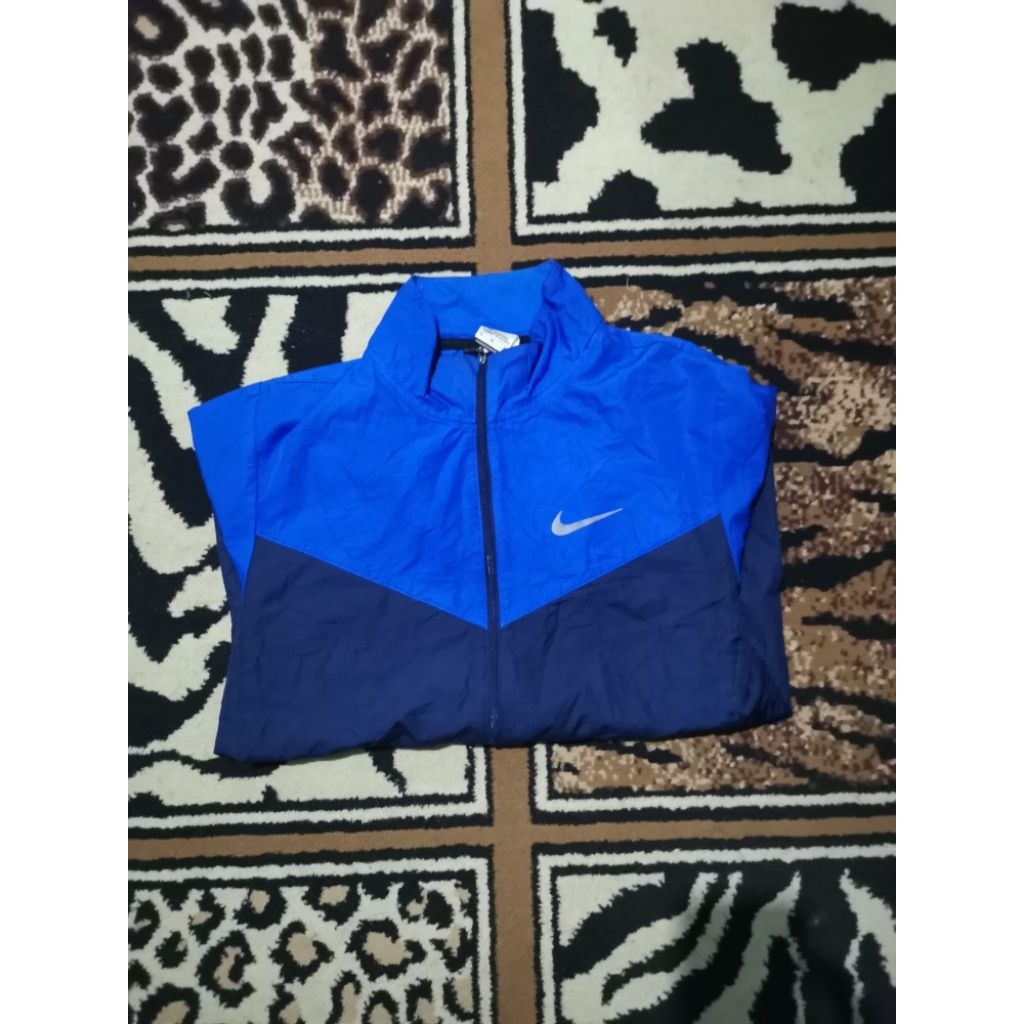 Jaket Running Nike