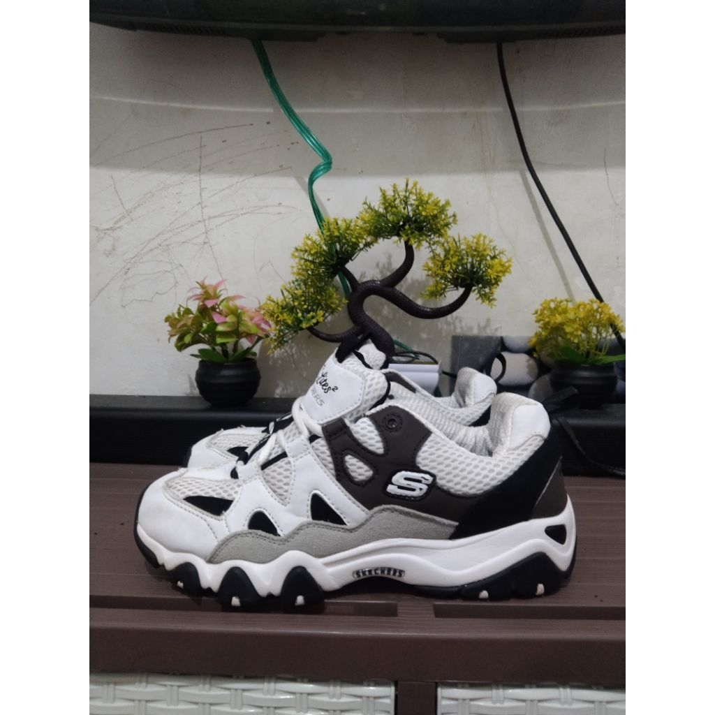 Size 39 • Sepatu Skechers Dlites 2.0 'Putih Grey  Dark Coklat