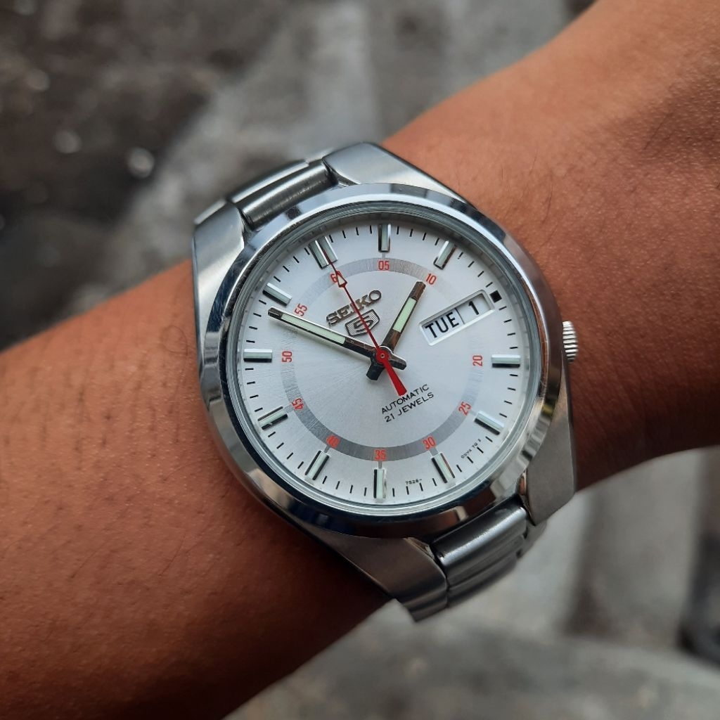 Jam Tangan Pria Seiko 5 SNK613K1 Military Silver Dial 100% Original