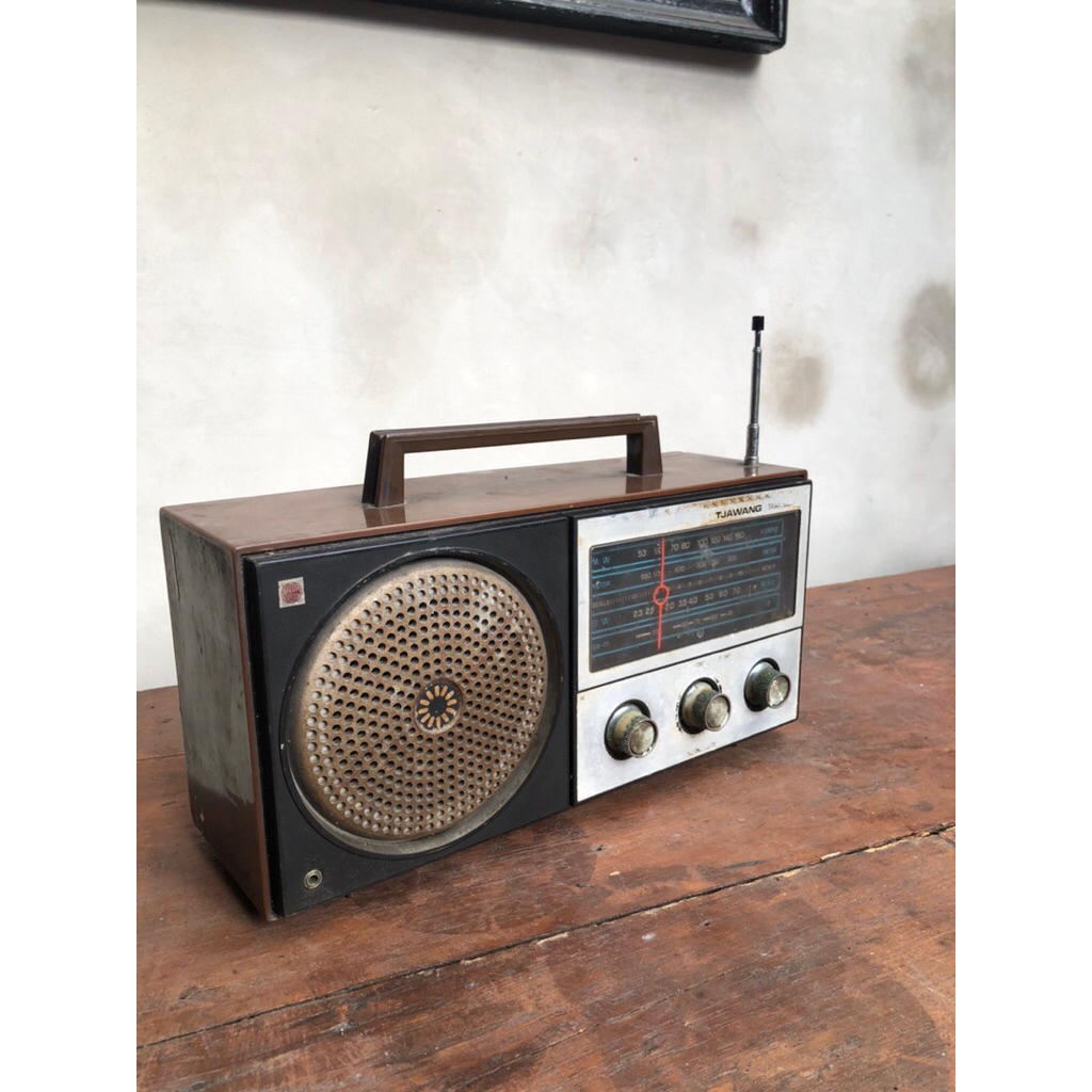 Radio Antik cawang jadul lawas