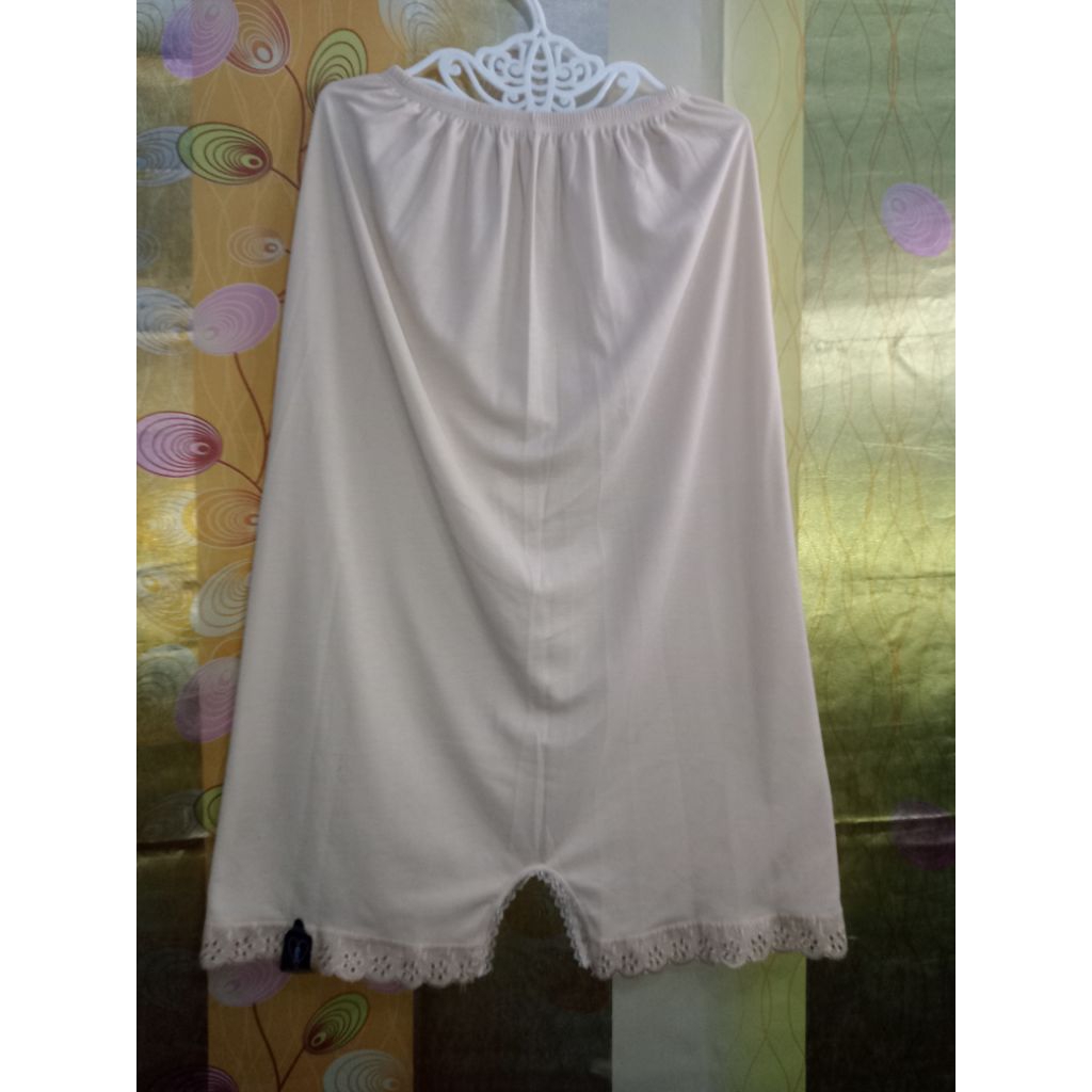 rok dalaman wanita