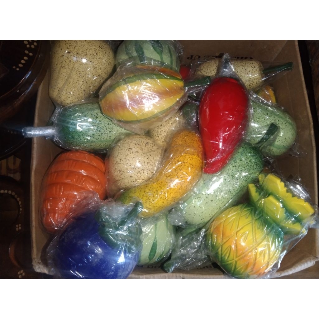 HIASAN BUAH BUAHAN DARI KAYU JATI