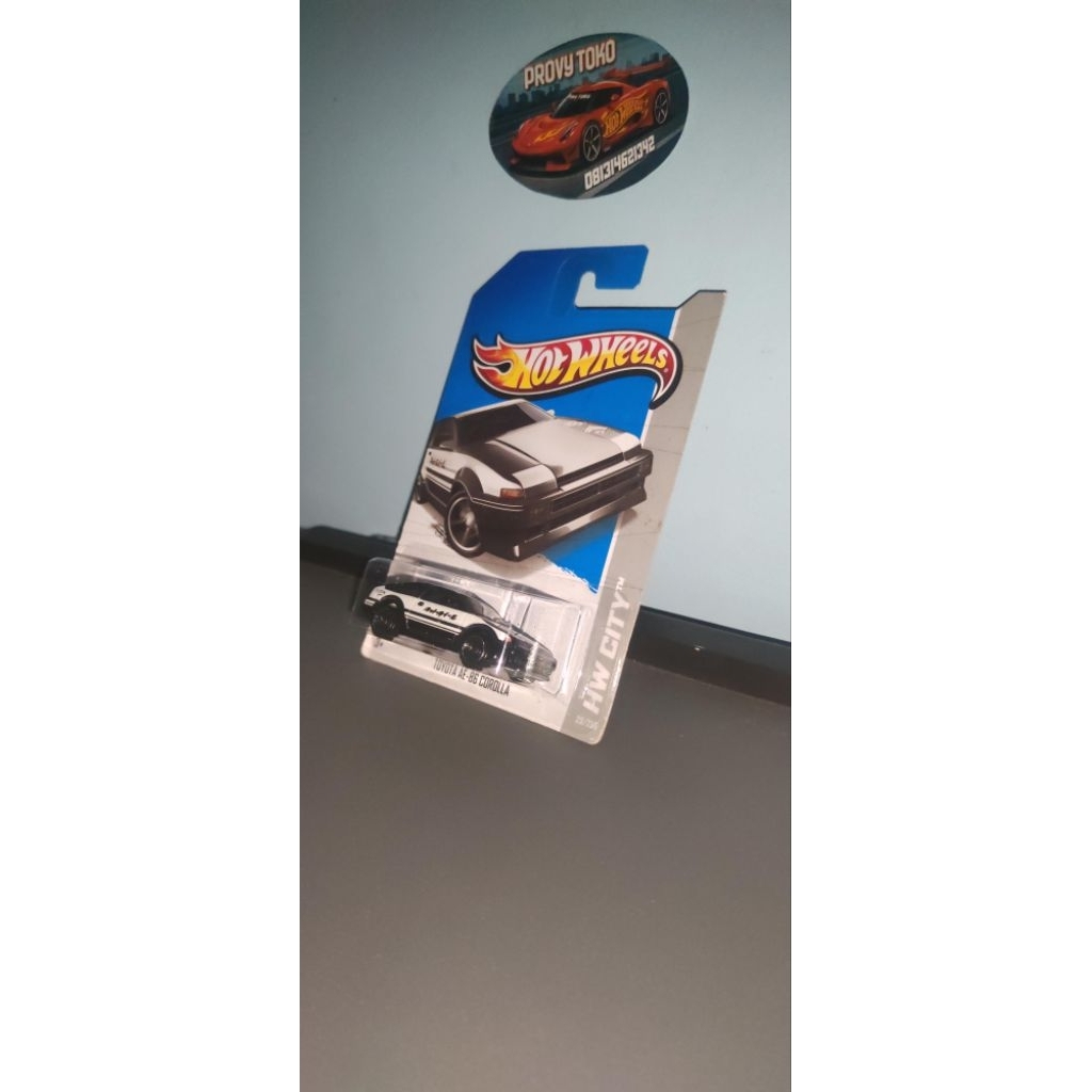 Hotwheels Mobil Toyota AE 86 Corolla Putih hitam rare