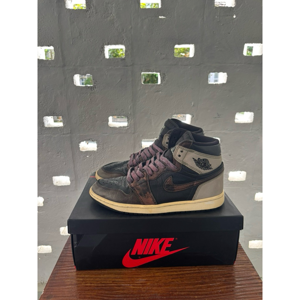 Air Jordan 1 Retro High OG Patina