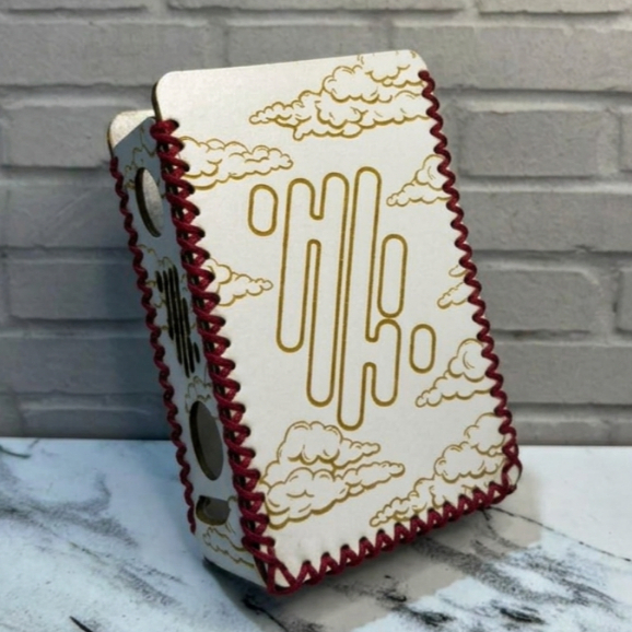 Cover Case R234 Sintetis Putih Bng Merah Cloud Pattern Logo