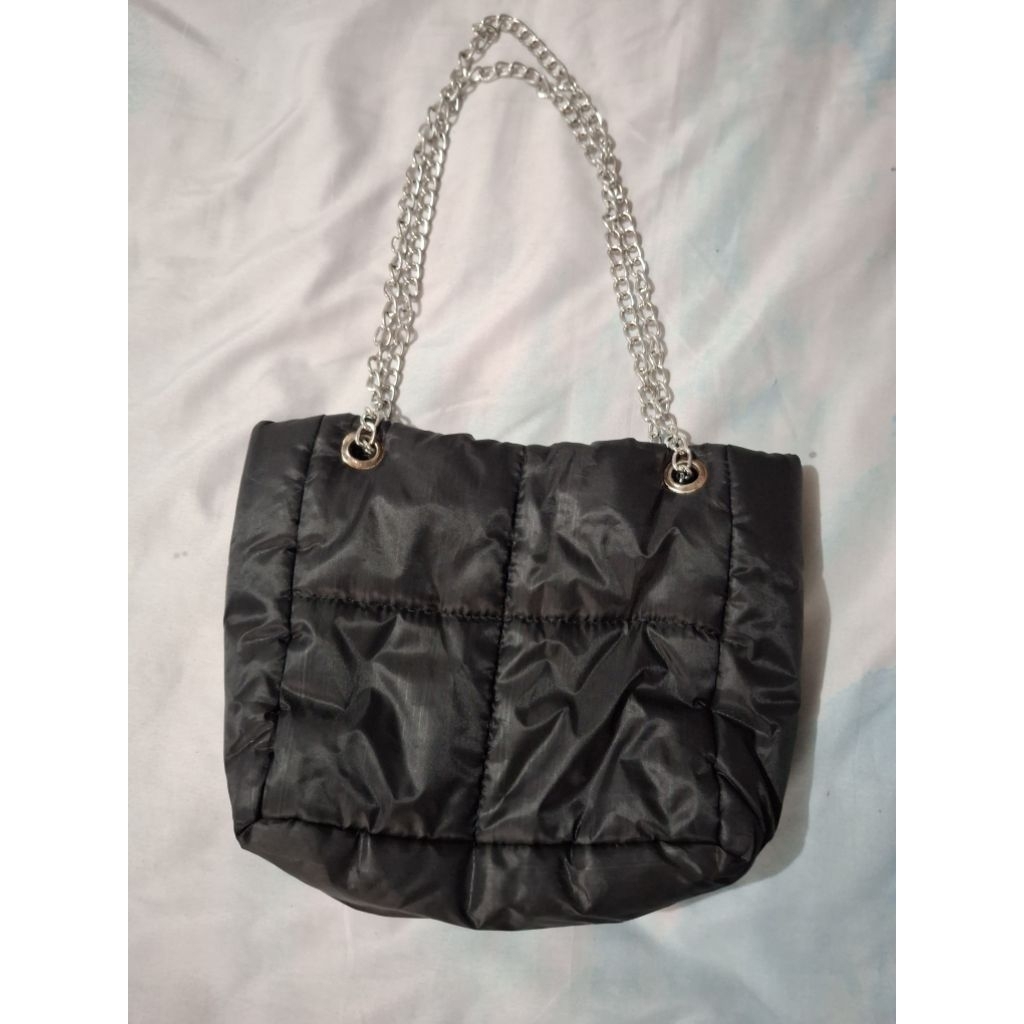 PRELOVED Puffy Bag