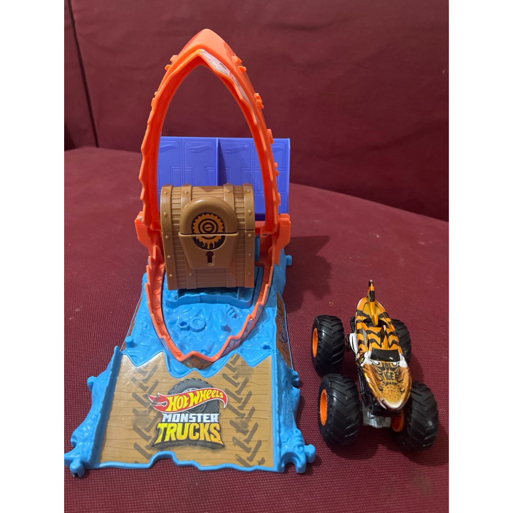 monster truck