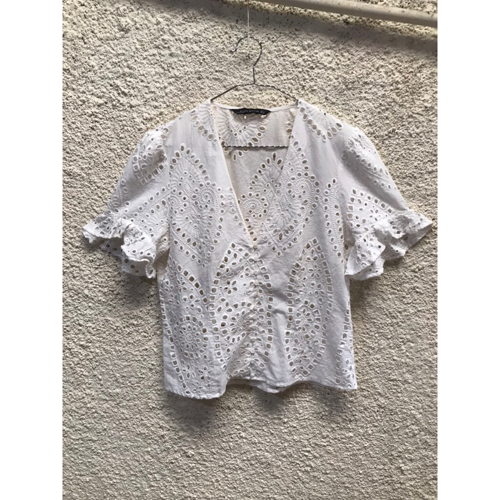 Zara eyelet