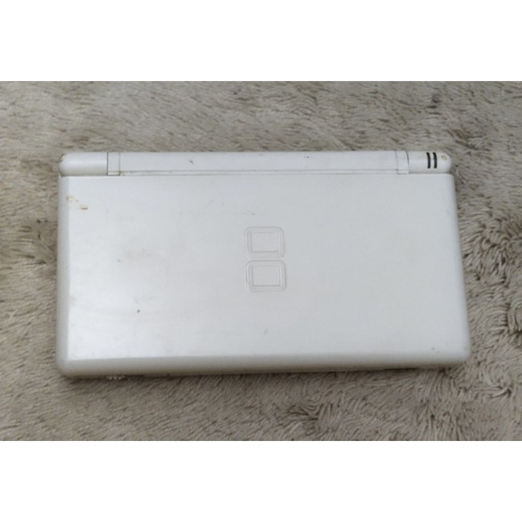 Nintendo DS Lite