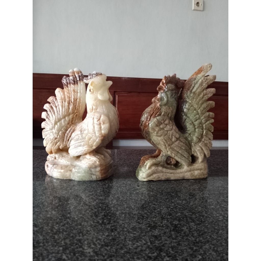 patung ayam batu onik alami