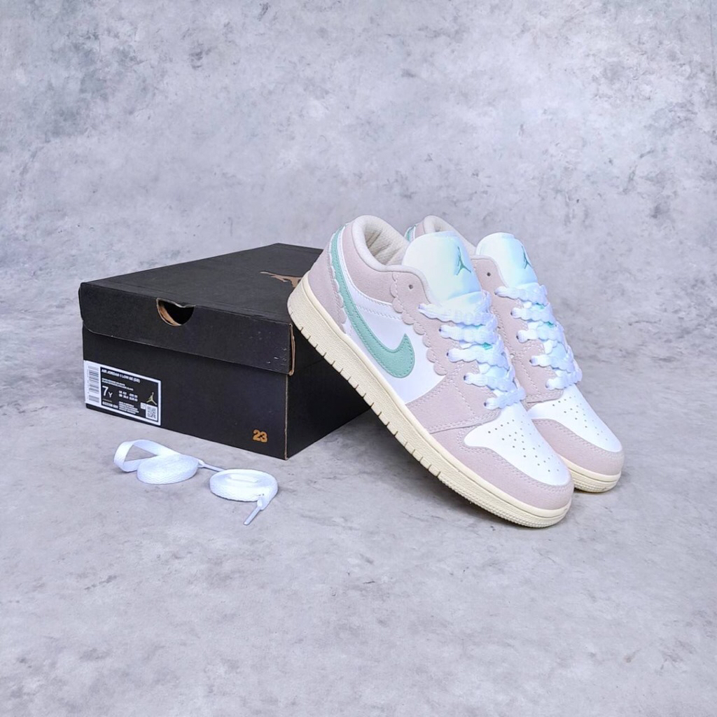 Blackshoes - Sepatu Sneakers Air Jordan 1 Low Guava Ice Jade