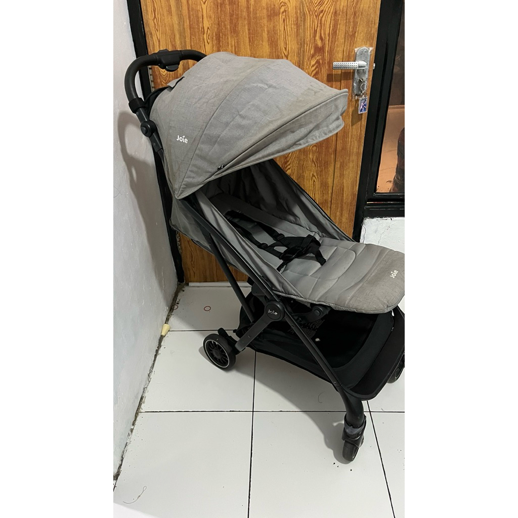 preloved Stroller Joie tourist