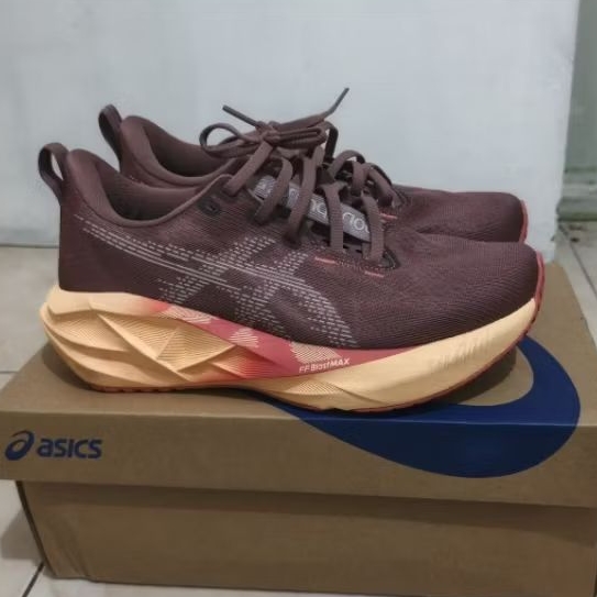 ASICS NOVABLAST 5