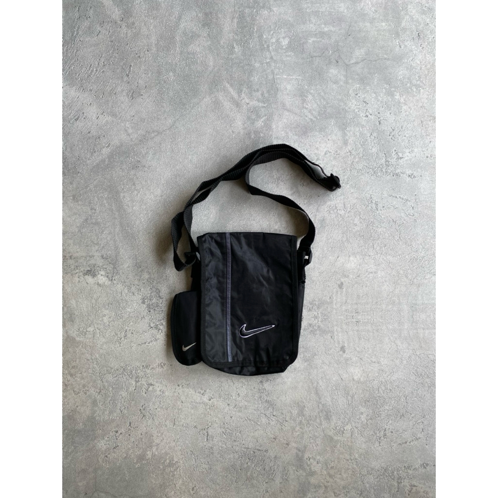Vintage NIKE Sling Bag