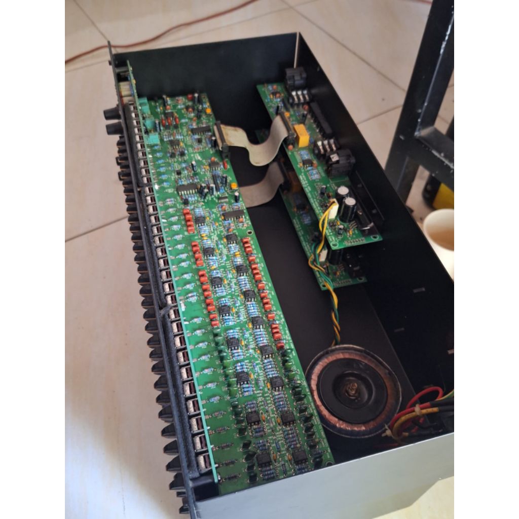 Equalizer DBX 2231 MAKRO Komponen Full