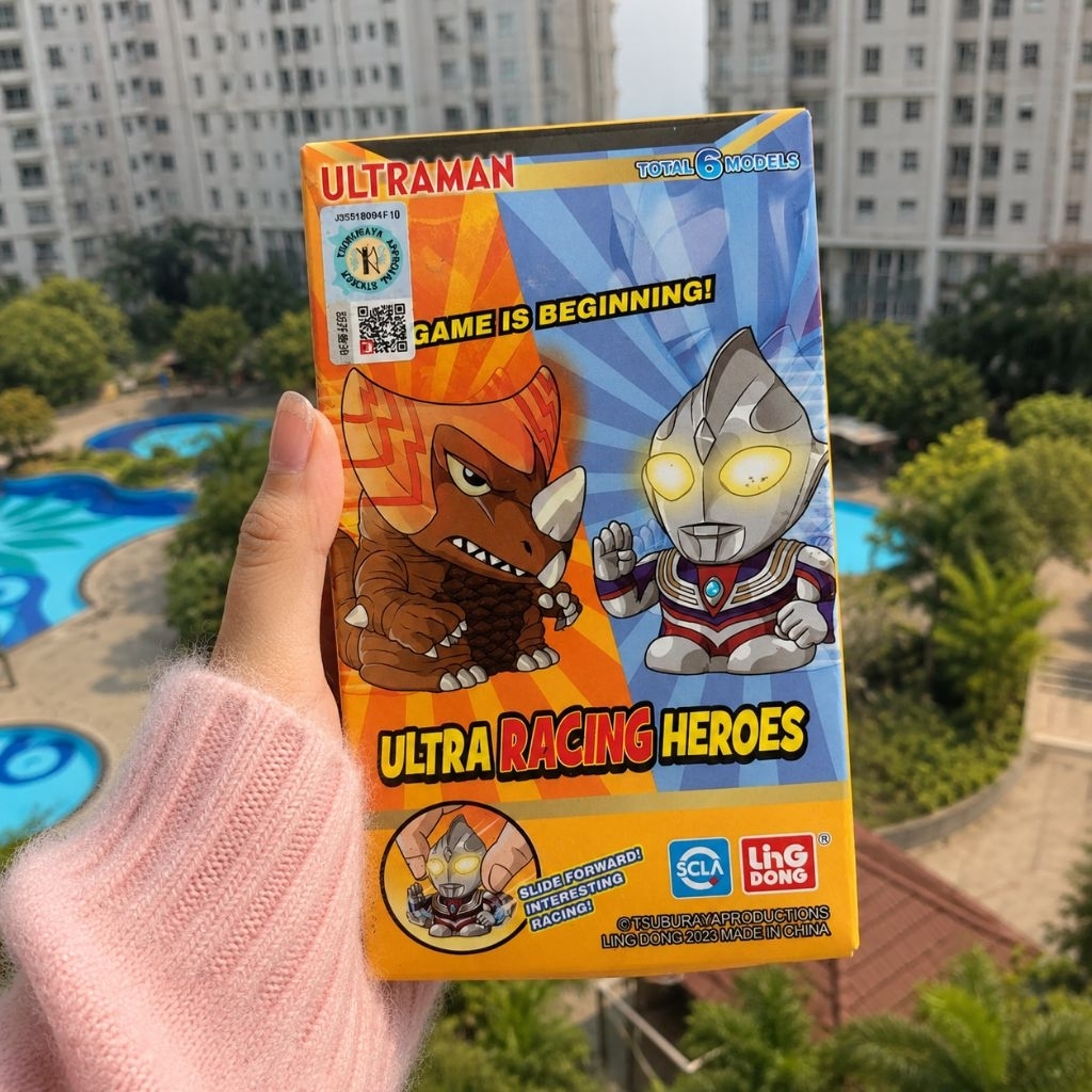 mainan Ultraman Ultra Racing Heroes original