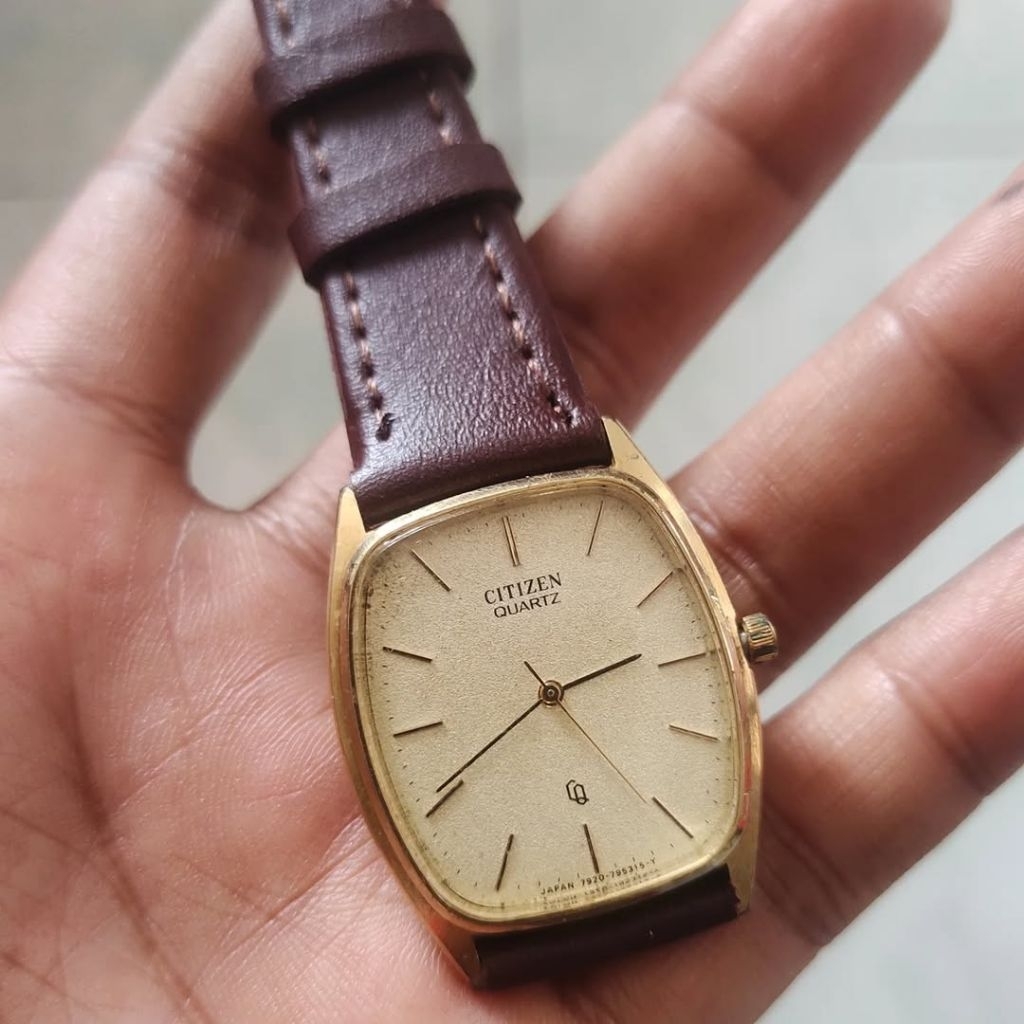 Jam Tangan Citizen Tank Quartz Gold Plate