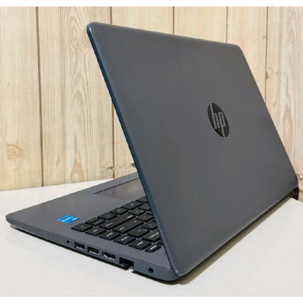 Laptop HP 240 G8 Core i3 Gen 11 Ram 8gb Slim SSD 512gb siap pakai
