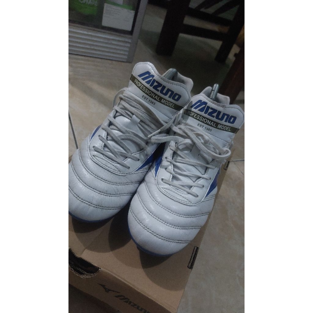 Sepatu Bola Mizuno Morelia II Pro. Size 42.5 (second)