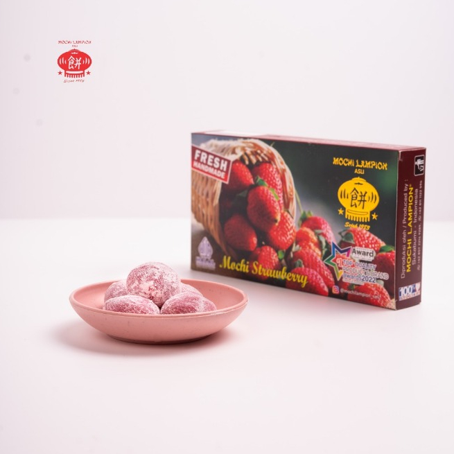 Mochi Spesial Strawberry Lampion