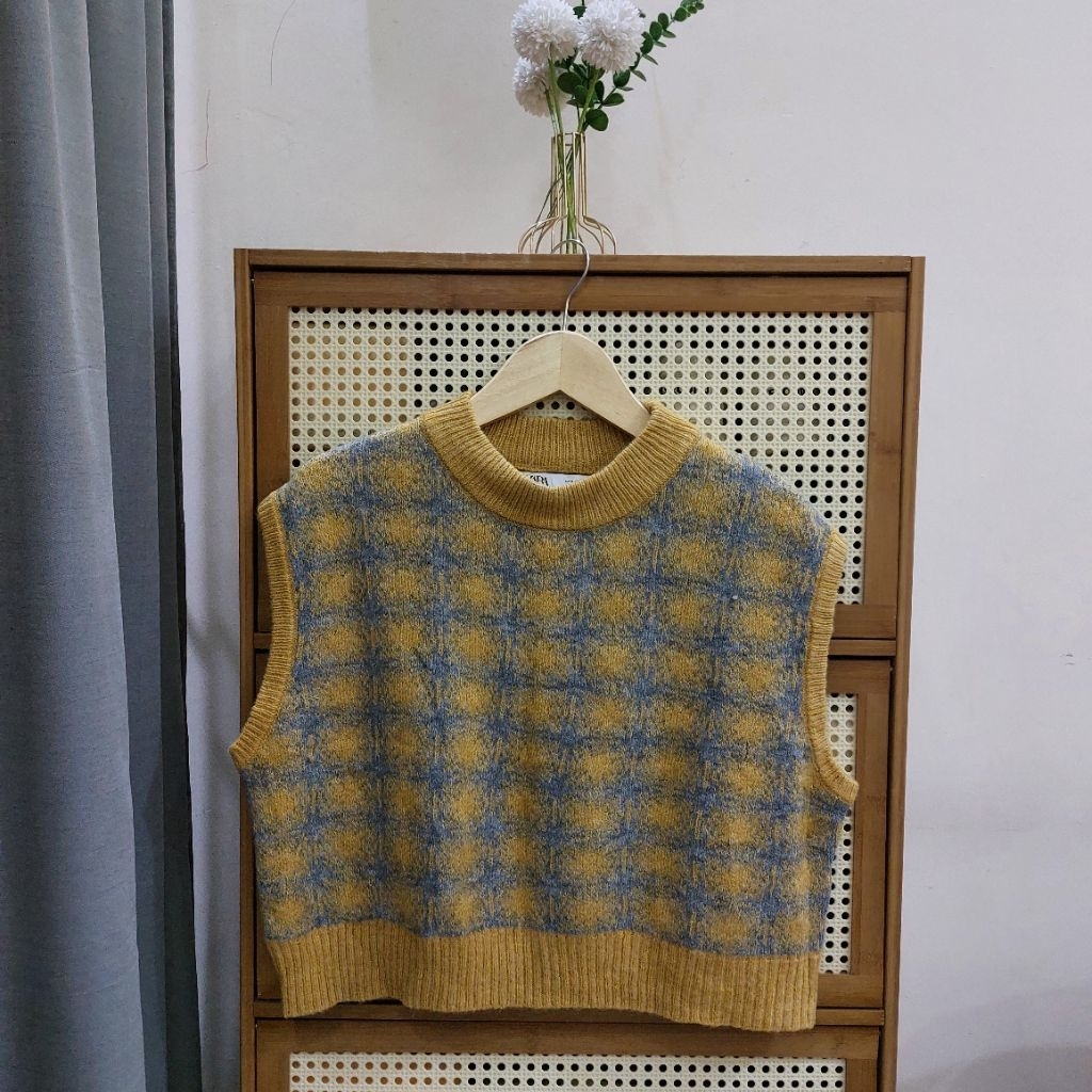 Vest Knit Brand Zara
