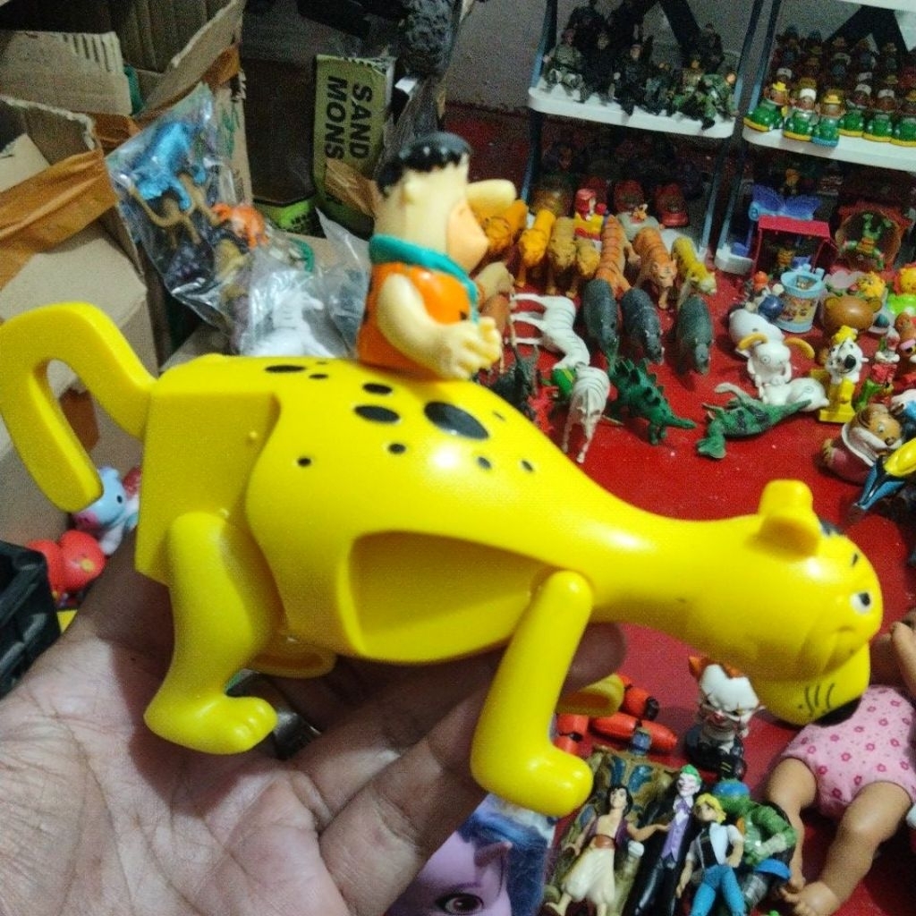 Figure Mainan Flinstone ori