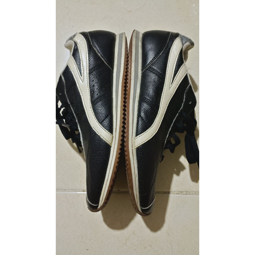 sepatu second casual FILA Leather Black 38 24 Vintage